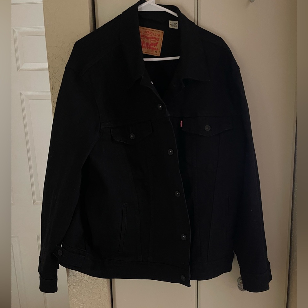 Levi's Women's Dark Denim Jacket